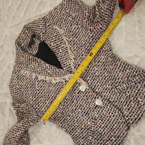 Multi Color Tailored Banu Paris Blazer with Textured Fabric Size 2! - Picture 6 of 7
